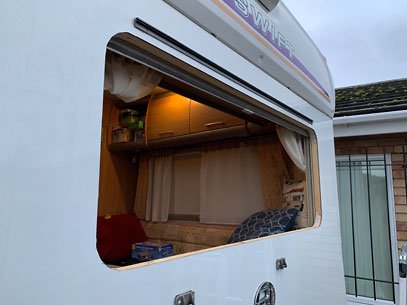 Motorhome window rubber replacement